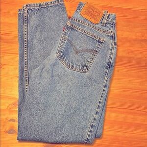 Vintage 90s Y2K Levi’s 550s jeans